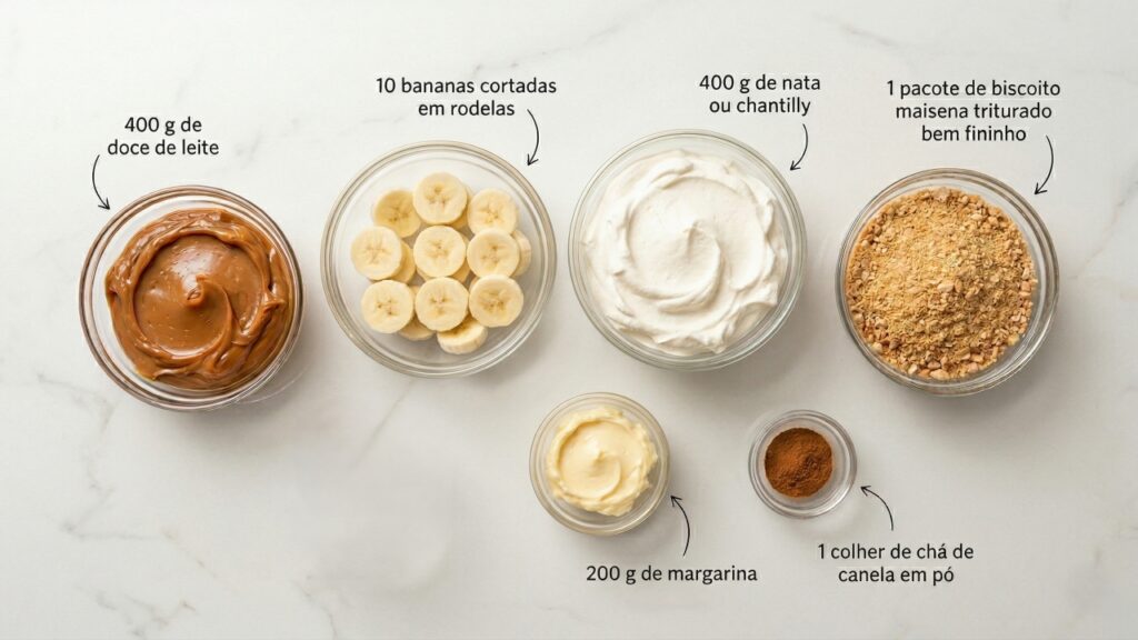 Misture biscoito maisena, margarina, doce de leite e banana e faça uma banoffee cremosa e irresistível