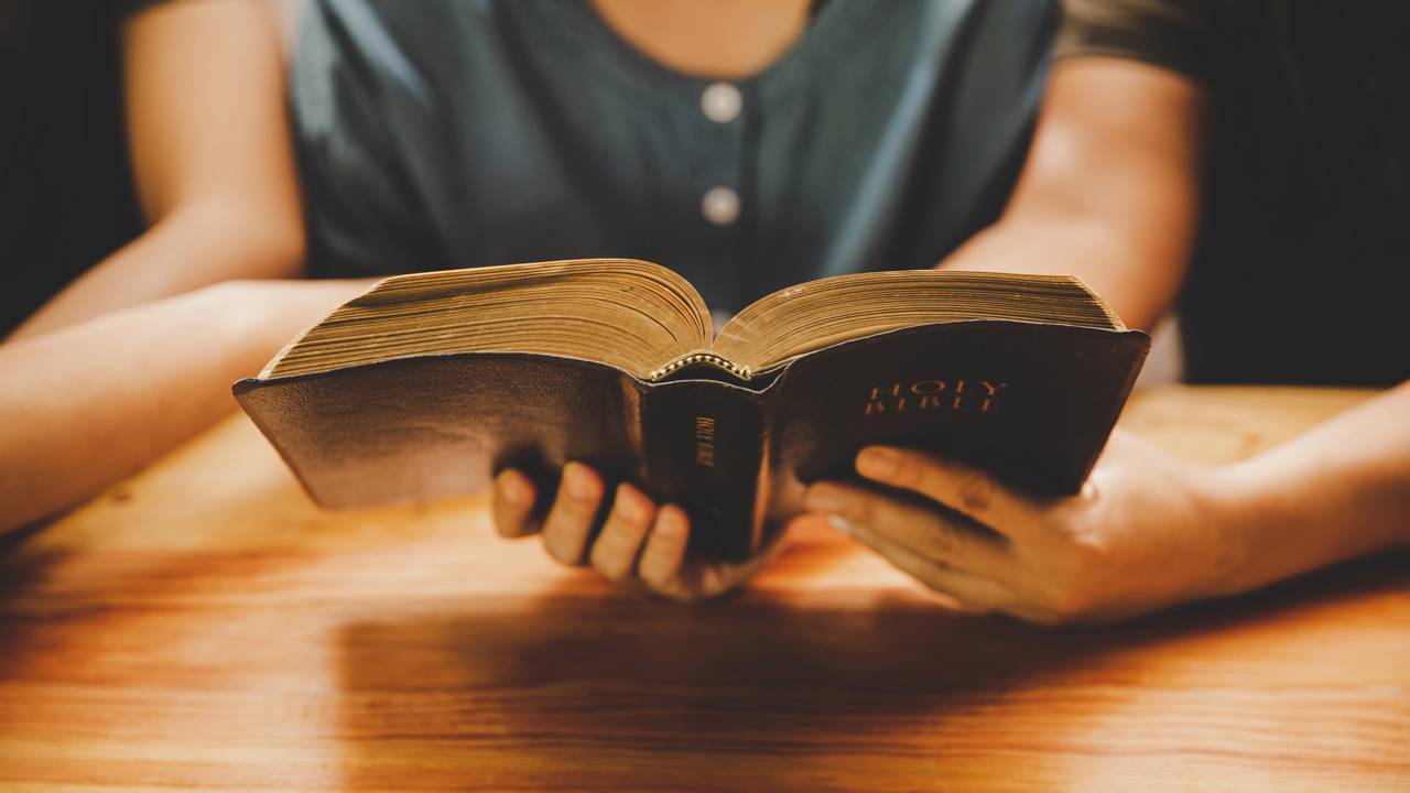 A mensagem bíblica para família que pode fortalecer os laços dentro de casa e inspirar mais amor no dia a dia