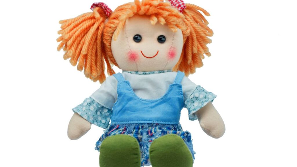 Como fazer boneca de pano à mão bem fácil, mesmo se você nunca costurou