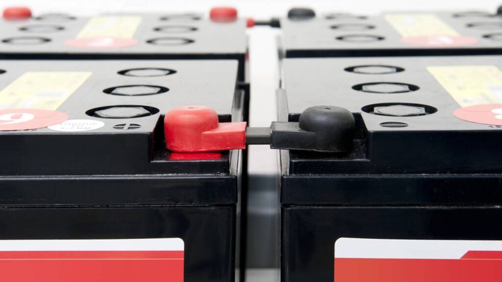 7 equipamentos que todo motorista deveria ter no carro para evitar perrengues na estrada