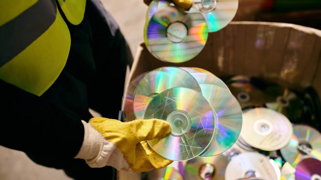 Ideias de artesanato com CD que podem transformar discos antigos em objetos incríveis
