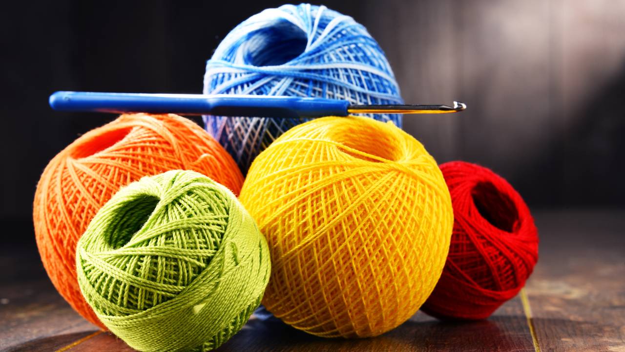 Aprender crochê do zero é mais fácil do que parece com um método bem explicado