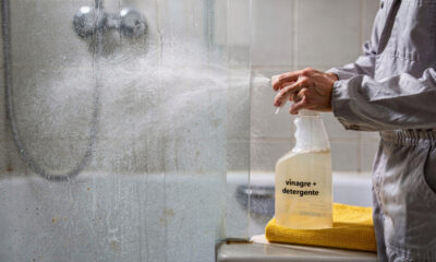 O truque caseiro para limpar box de vidro sem esforço que vai transformar seu banheiro