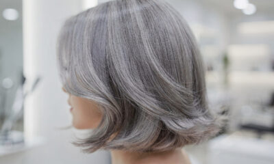 Veja como o cabelo cinza perolado consegue rejuvenescer o visual e disfarçar os fios brancos com perfeição