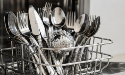 Como usar papel-alumínio na lava-louças para dar brilho intenso ao inox e renovar suas peças