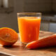 Transforme suas manhãs com o suco de laranja e cenoura que garante disposição e afasta a preguiça