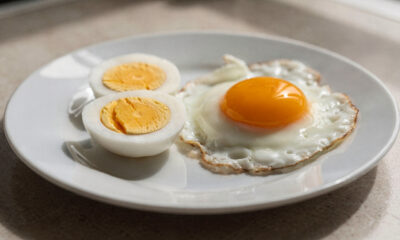 Quais ovos são mais saudáveis, cozidos ou fritos? A resposta depende mais do preparo do que do ovo
