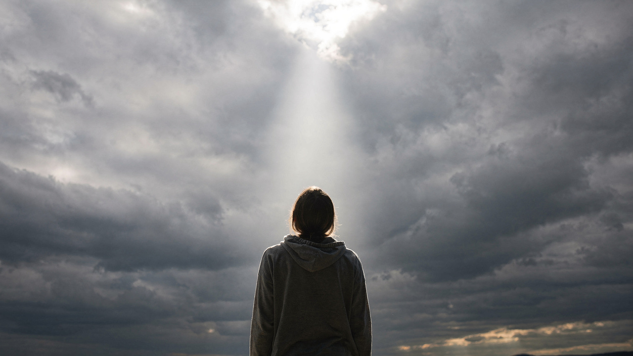 Josué 1:9 mostra por que essa mensagem ainda inspira força e coragem em tempos difíceis