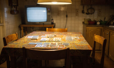 Jogos que juntavam crianças e adultos na mesa da cozinha e viravam lembrança para a vida toda