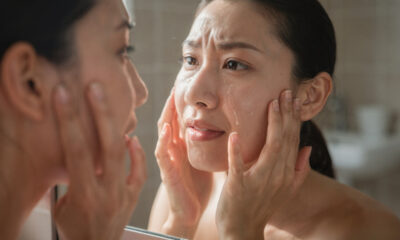 A melhor massagem facial para desinchar o rosto em apenas 3 minutos