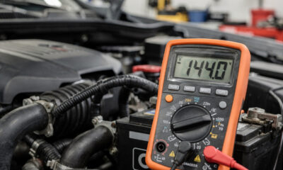 Como descobrir falha no alternador com um teste rápido que poucos motoristas fazem