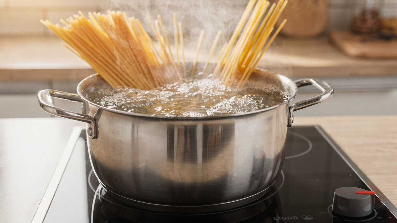 Adeus massa molenga: a regra simples que deixa o macarrão perfeito e evita massa grudenta