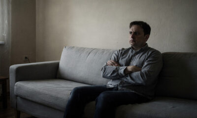 O que a psicologia diz sobre quem se sente emocionalmente fechado e evita mostrar o que sente