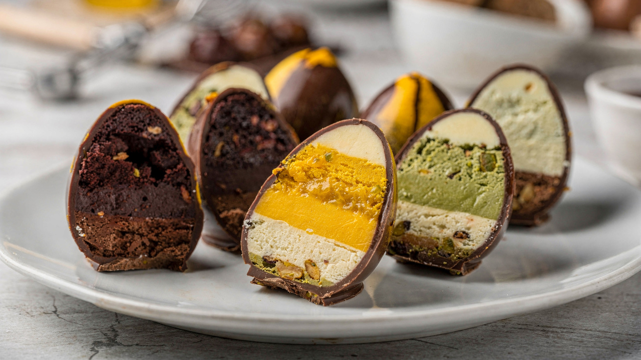 Essa nova versão do ovo de Páscoa em fatias fica linda, cremosa e perfeita para presentear