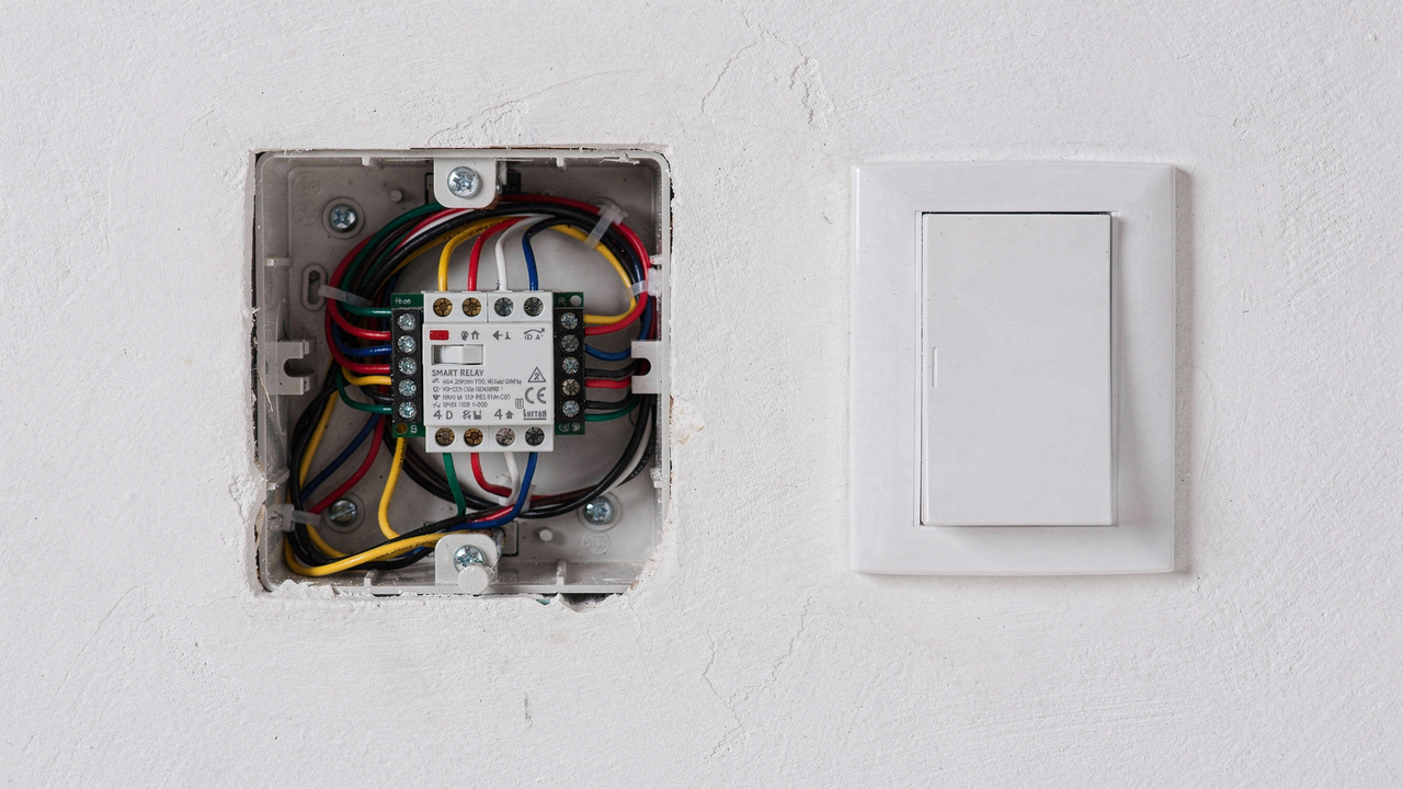 Relé inteligente para iluminação residencial mostra como tecnologia pode simplificar sua casa