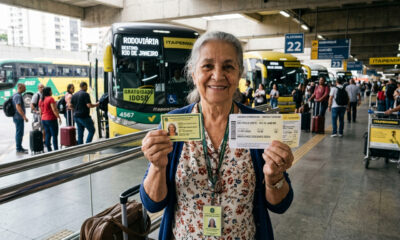 Minha mãe de 68 anos viajava pagando passagem cheia, até eu descobrir que ela tinha direito à gratuidade por lei