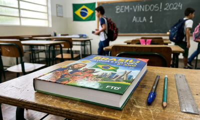 O cheiro de livro novo marcava o começo das aulas e ficava guardado na memória