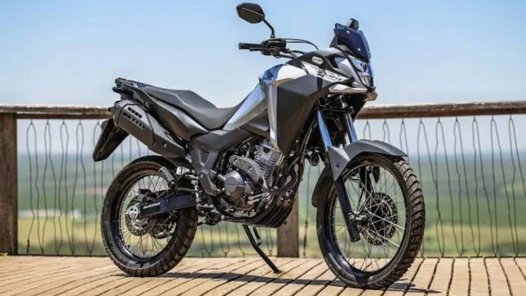 Honda Sahara 300 e Yamaha Lander 250 disputam espaço entre as trails mais econômicas