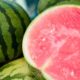 Benefícios da melancia vão além da hidratação, consumo regular pode ajudar na saúde do coração