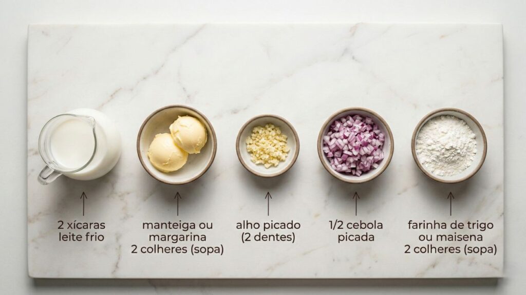 Molho branco simples, bem cremoso, que fica lisinho e pronto em 15 minutos