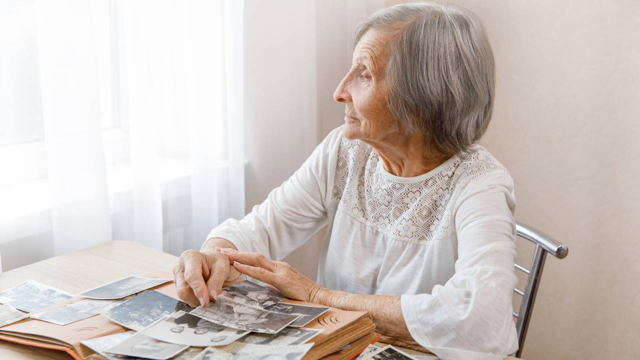 Por que sentimos nostalgia e por que certas lembranças do passado mexem tanto com as emoções