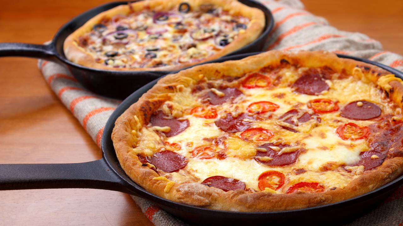 Pizza de frigideira sem ovo e leite é fácil, rápida e dá certo sempre