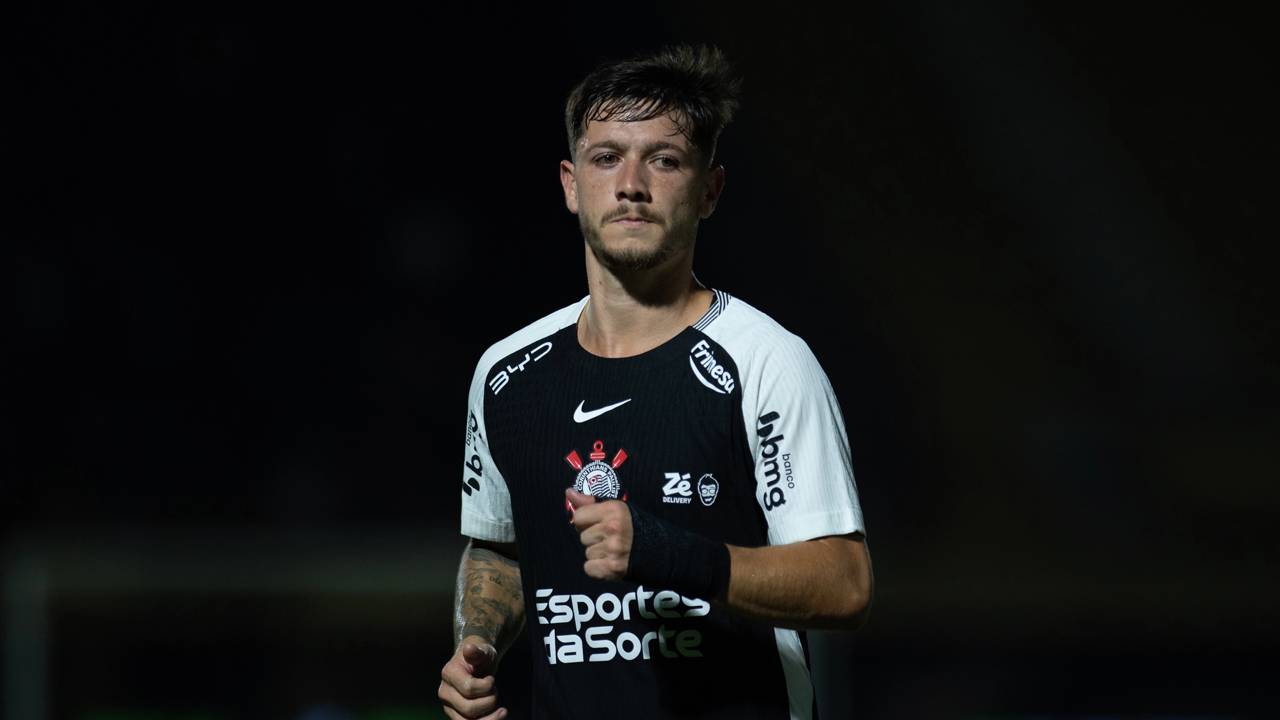 Gigante argentino mira contratação de Rodrigo Garro como prioridade no mercado