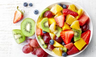 Vantagens de comer salada de frutas e incluir mais nutrientes na alimentação