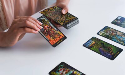 Tarot do dia revela uma mensagem especial que pode trazer reflexão para sua jornada
