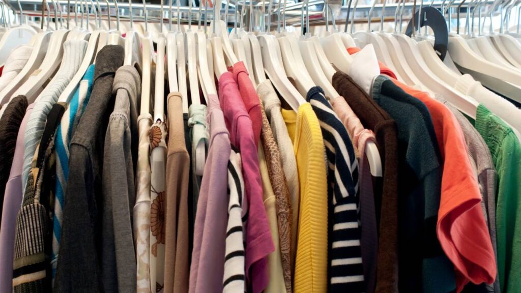 4 negócios para abrir com mil reais que podem começar pequeno e crescer rápido mesmo em bairros simples