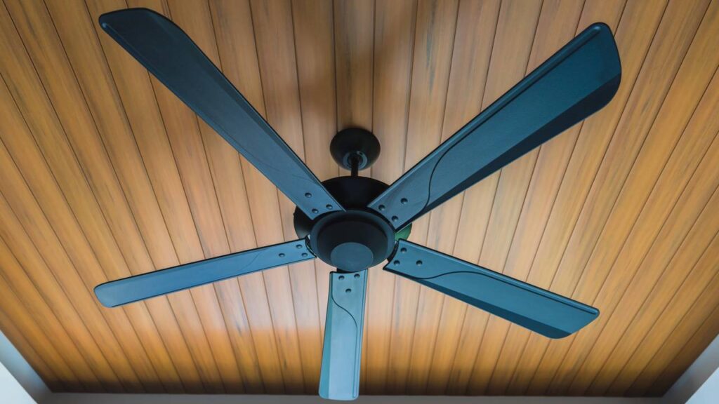 Os 5 melhores ventiladores de teto 2026 e quais modelos realmente valem a pena