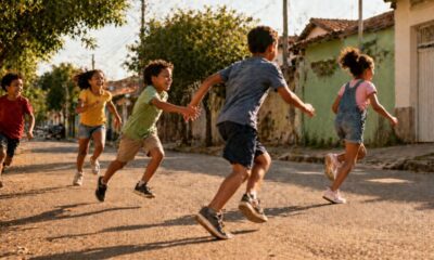 Brincadeiras que hoje quase não existem mais e que marcaram a infância de muita gente