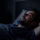 Cansado de noites em claro? Esta fruta para dormir melhor pode ajudar a regular o sono naturalmente