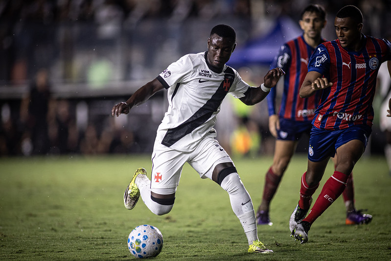 Atacante colombiano encontra dificuldades de adaptação no Vasco