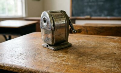 Objetos da escola como o apontador de metal ficaram na memória de muita gente