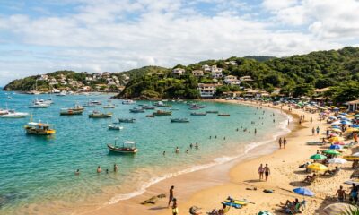 Após a visita de uma atriz francesa, essa vila de pescadores ganhou fama e hoje reúne mais de 20 praias Essa