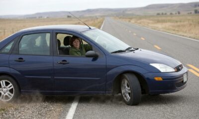 Carro puxando para um lado pode indicar desalinhamento das rodas