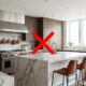 Adeus ao mármore: a nova tendência mais elegante e prática para cozinhas e banheiros em 2026