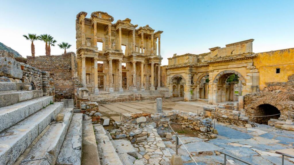 A metrópole do império romano preservada em 3 mil anos que recebe 2,5 milhões de visitantes todos anos