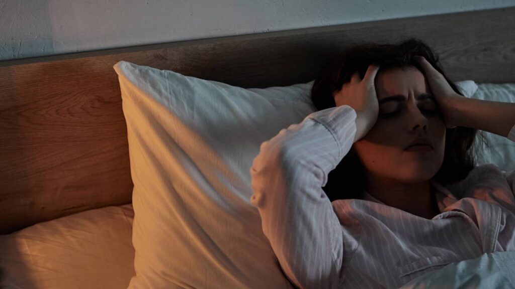 Psicologia explica por que a mente cria cenários negativos e como isso afeta o comportamento