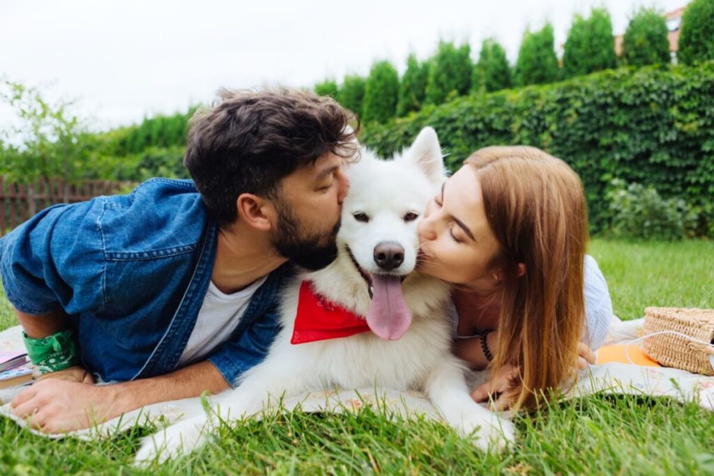 Se você não consegue resistir a acariciar um cachorro quando vê um, a psicologia tem algo a dizer sobre você
