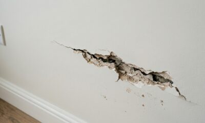 Esse tipo de fissura na parede merece atenção antes que o reparo fique mais difícil e caro
