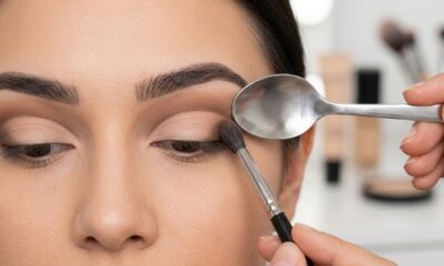 O truque mais simples que você pode fazer com uma colher e sombra para os olhos na sua maquiagem