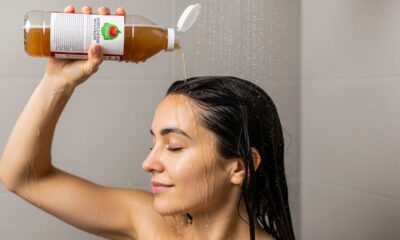 Aplique vinagre de maçã no cabelo para deixar os fios mais brilhantes e macios