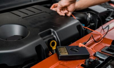 Como testar a bateria do carro em casa sem gastar com equipamentos caros