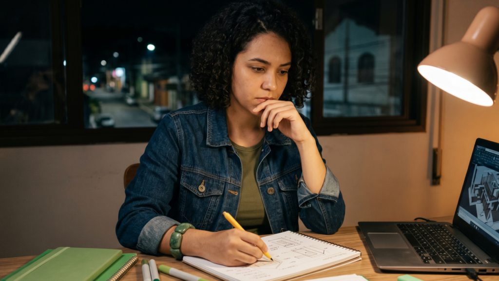 As 3 cores que mais costumam ser associadas a mentes brilhantes segundo leituras da psicologia