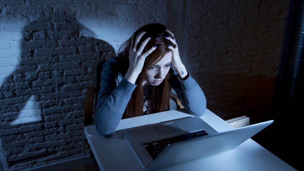 Psicologia aponta estratégias de defesa e enfrentamento para vítimas de cyberbullying