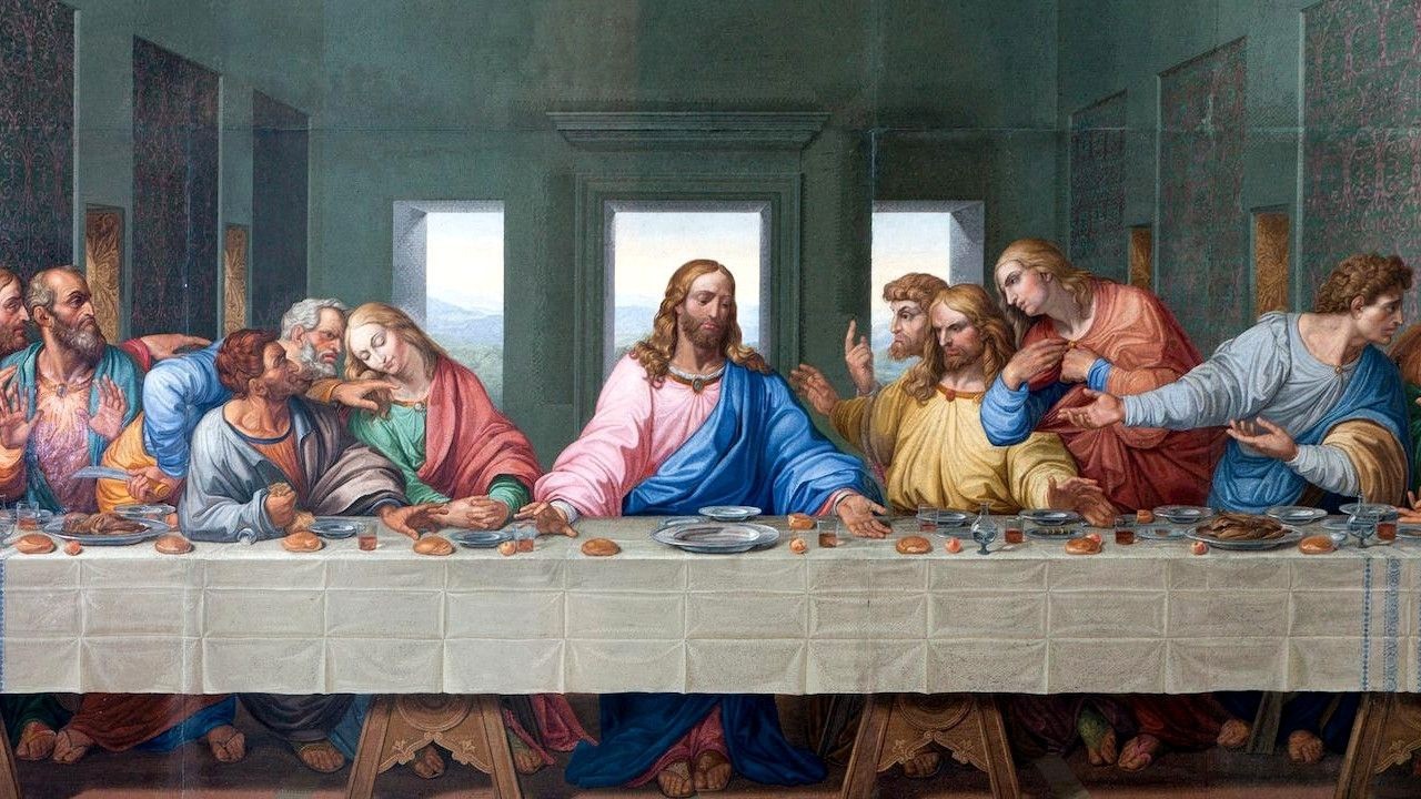 Jesus Cristo e doze discípulos sentados à mesa numa pintura clássica da Última Ceia.