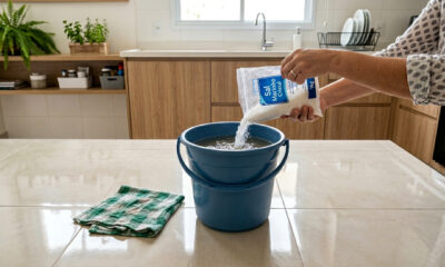 Colocar sal na água de passar pano no chão: para que serve e por que é recomendado