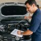 Manutenção preventiva como troca de óleo e checagem de freios evita gastos inesperados